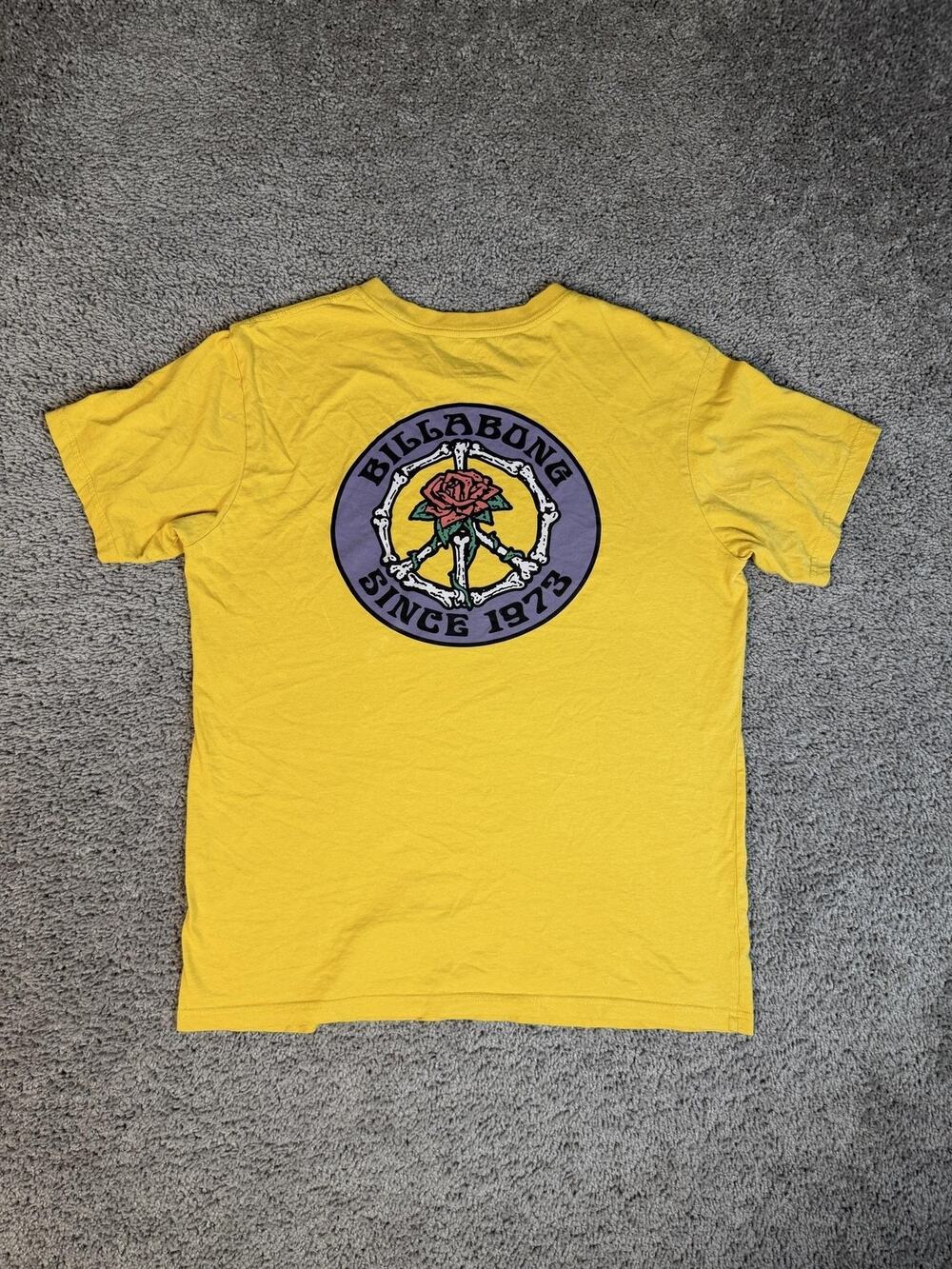 Billabong Shirt Mens M Yellow Rose Peace Logo Graphic Crew Neck Cotton